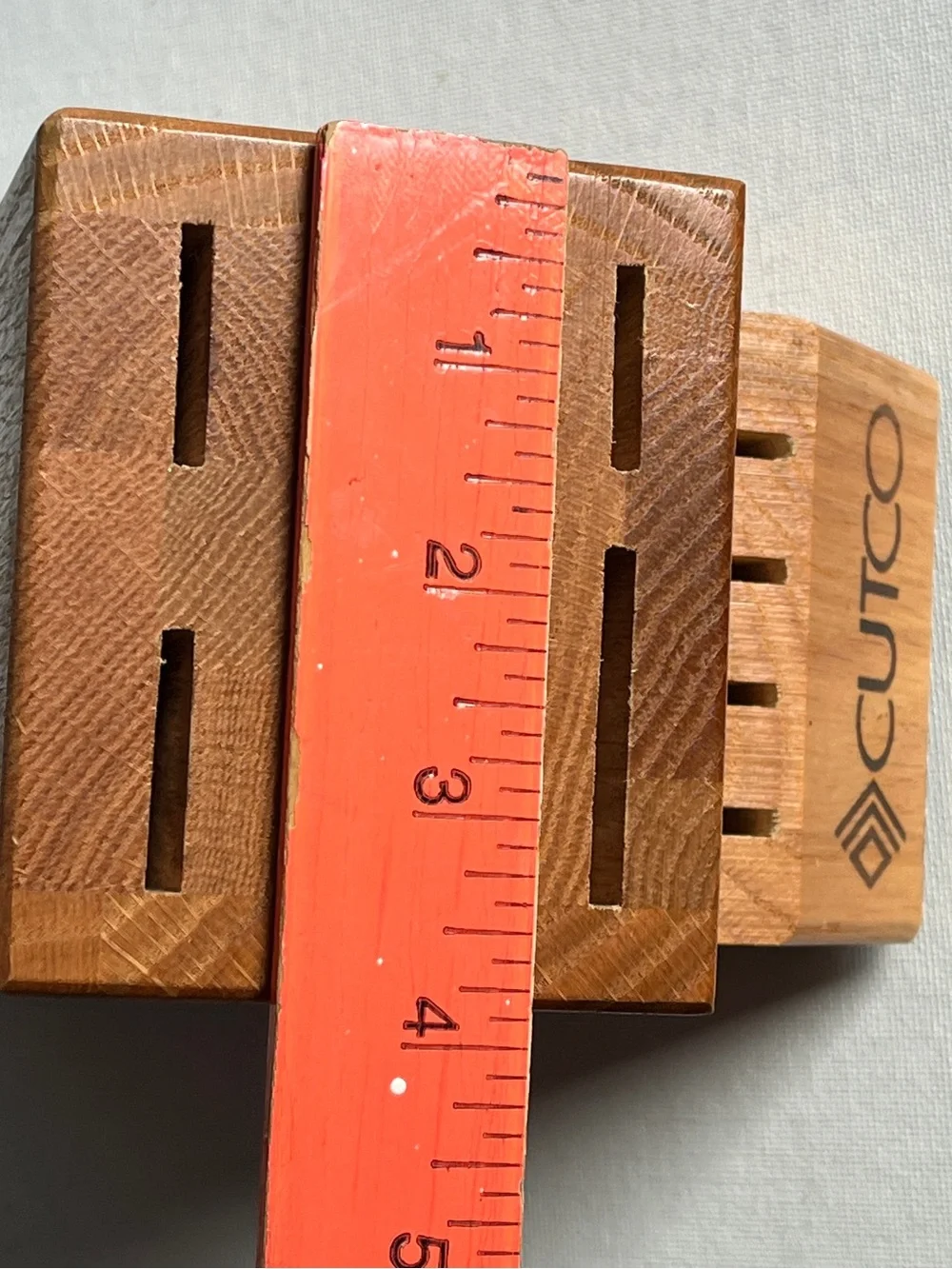 CUTCO 8 Slot Knife Block Honey Color Oak Wood Made in USA Steak Knives Holder